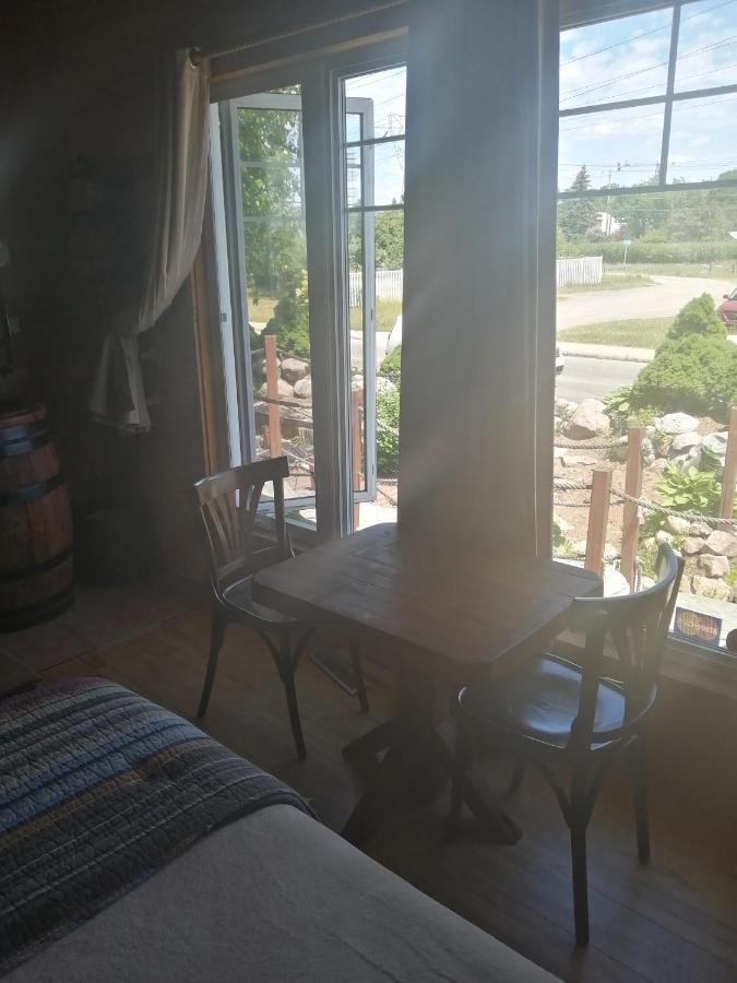 L'Oasis Du Pirate Bed & Breakfast Levis Exterior photo