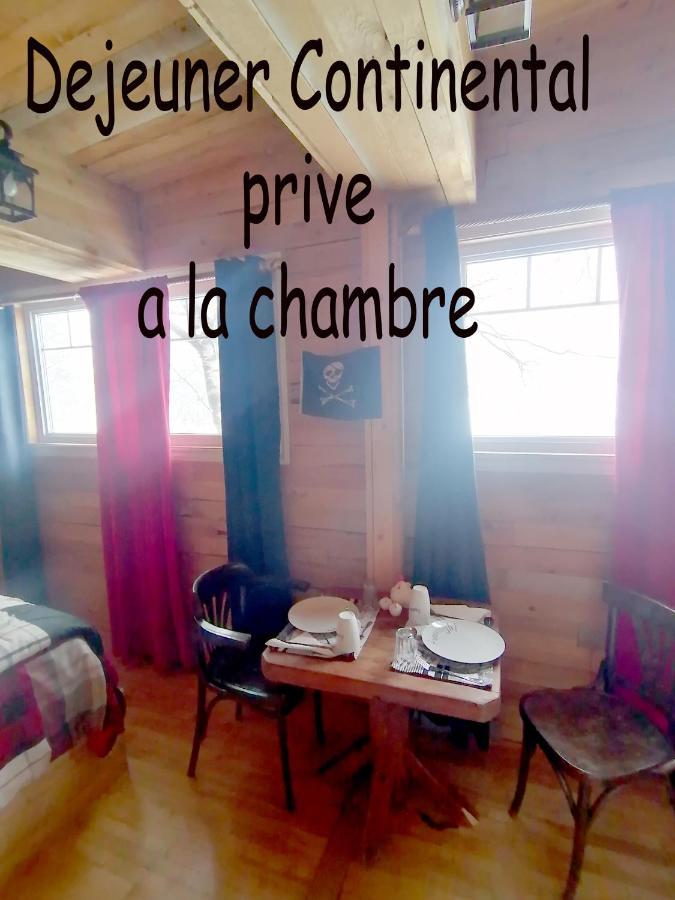 L'Oasis Du Pirate Bed & Breakfast Levis Exterior photo
