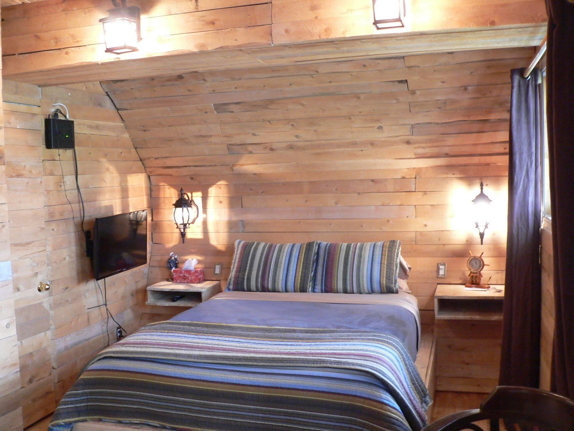 L'Oasis Du Pirate Bed & Breakfast Levis Exterior photo
